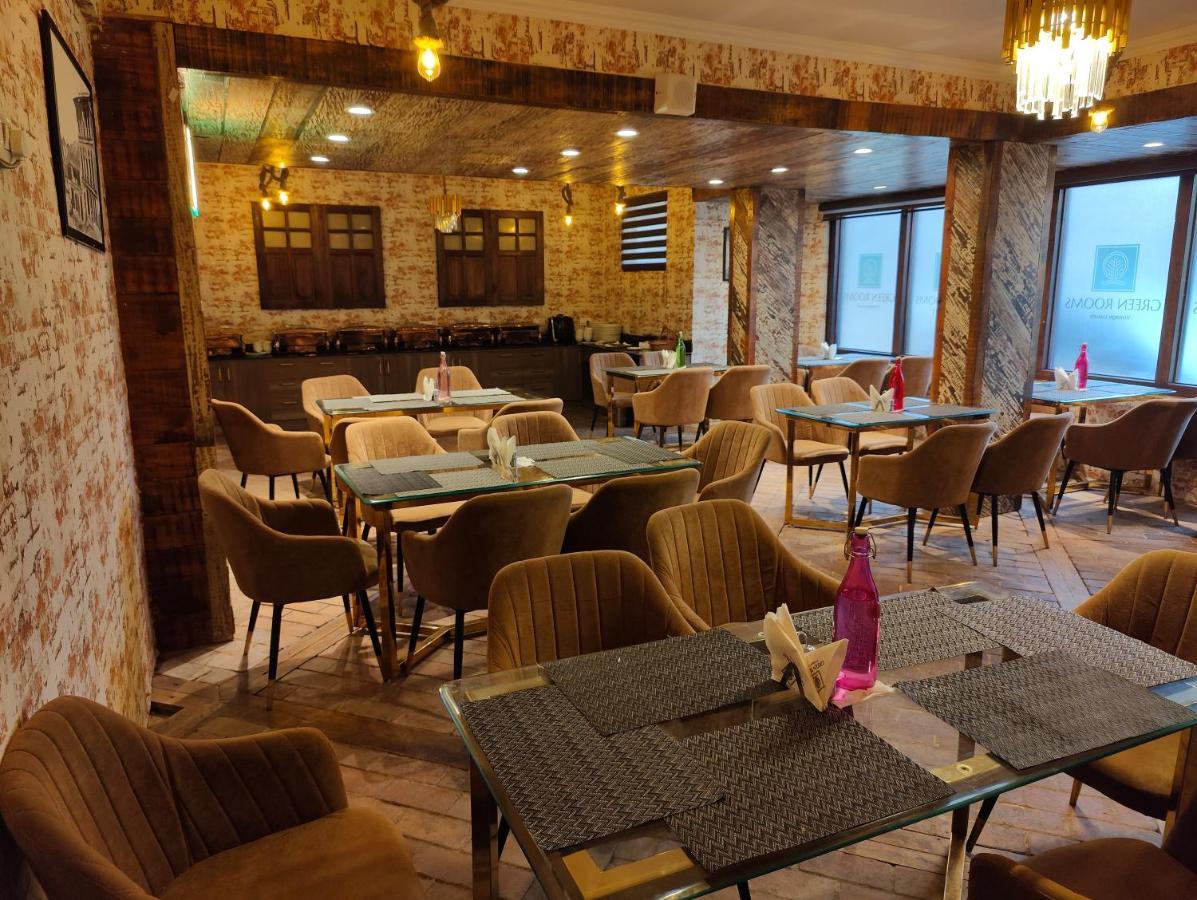 Hotel Green Rooms Srīnagar Buitenkant foto